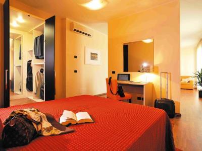 Hotel Residence Zodiaco Modena Exterior photo